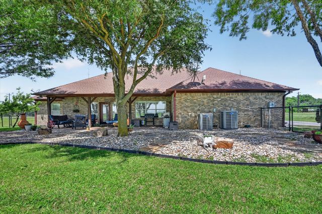 8034 Fm 902, Howe, TX 75459