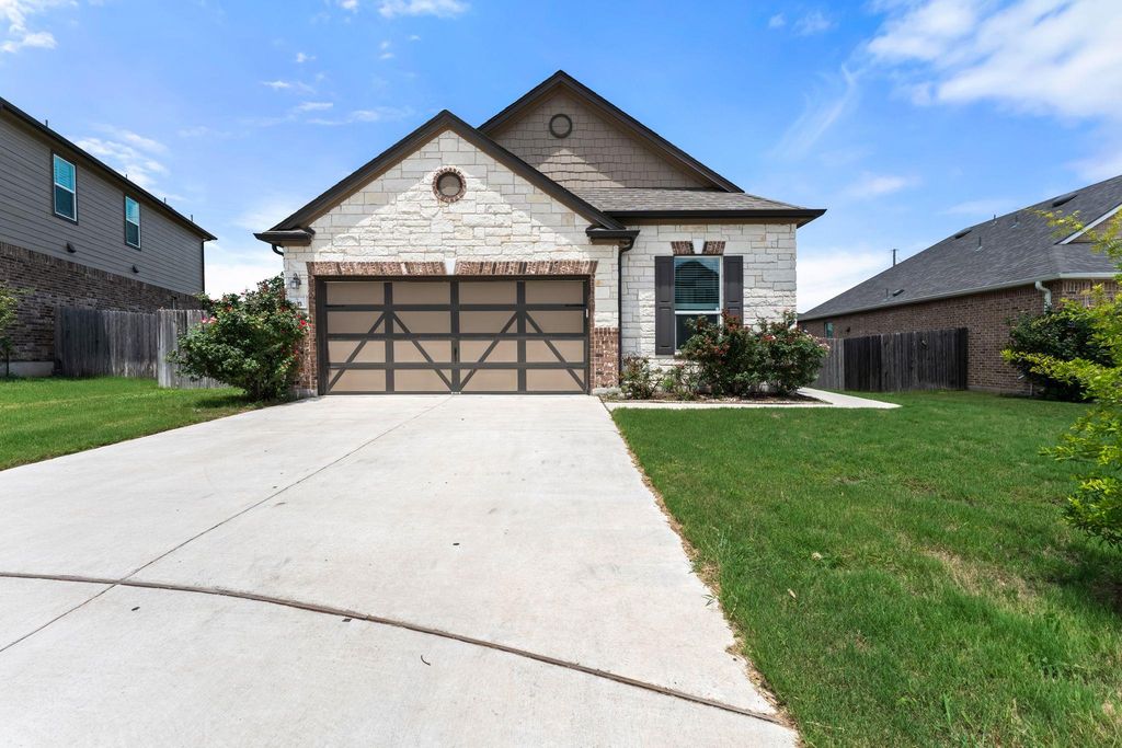 633 Weizenbock LN, Austin, TX 78728