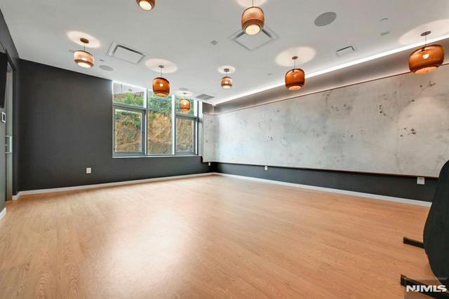 320 Adolphus Avenue 808, Cliffside Park, NJ 07010