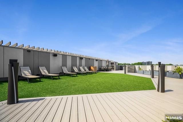 320 Adolphus Avenue 808, Cliffside Park, NJ 07010