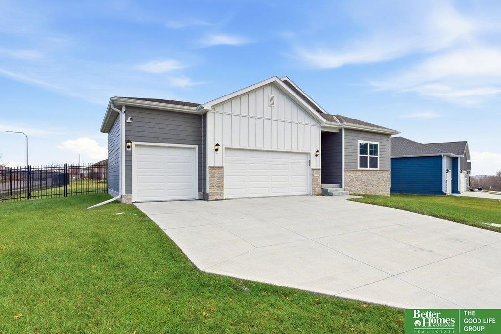 10903 S 176 Street, Omaha, NE 68136