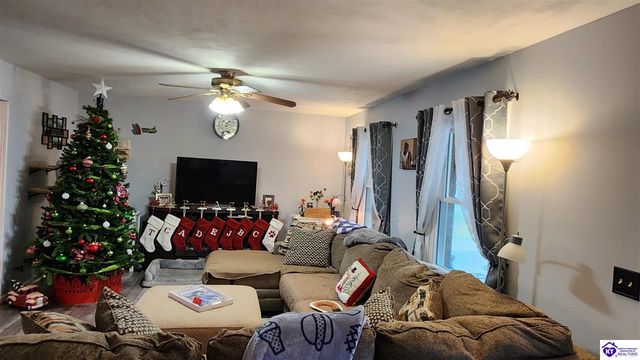 215 Carey Lane, Elizabethtown, KY 42701