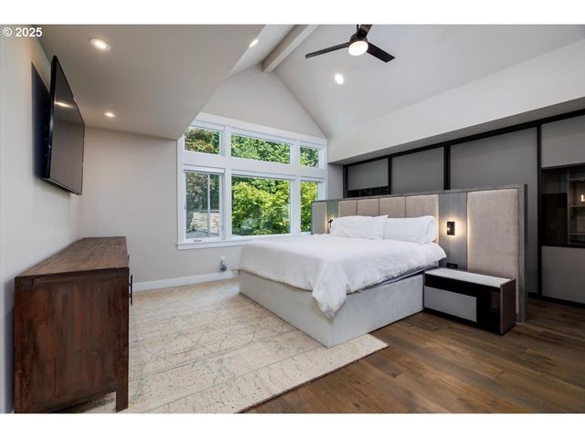 1051 FOREST MEADOWS Way, Lake Oswego, OR 97034