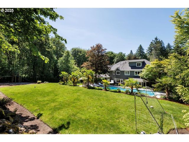 1051 FOREST MEADOWS Way, Lake Oswego, OR 97034