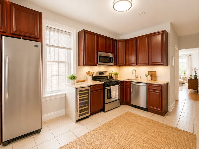 2833 N Albany Avenue 1A, Chicago, IL 60618