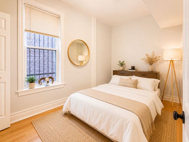 2833 N Albany Avenue 1A, Chicago, IL 60618