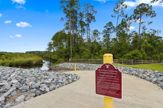 65860 EDGEWATER Drive, Yulee, FL 32097