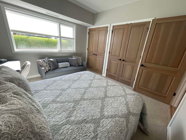 225 E Seventeenth Street 1-C, Traverse City, MI 49684