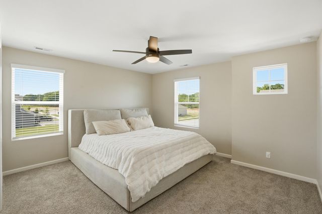 185 Aviana Avenue, Hobart, IN 46342
