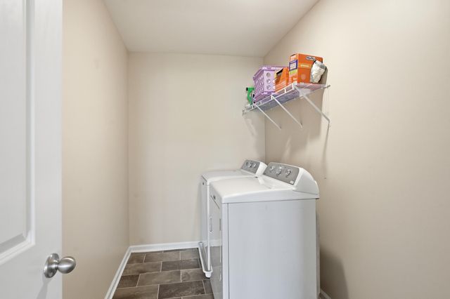 185 Aviana Avenue, Hobart, IN 46342