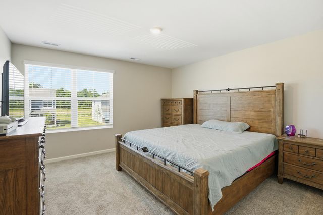 185 Aviana Avenue, Hobart, IN 46342