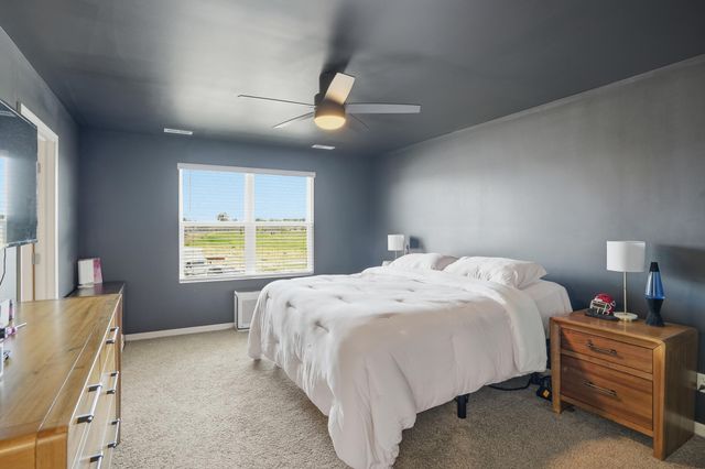 185 Aviana Avenue, Hobart, IN 46342