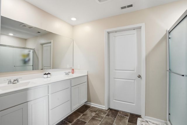 185 Aviana Avenue, Hobart, IN 46342