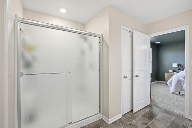 185 Aviana Avenue, Hobart, IN 46342