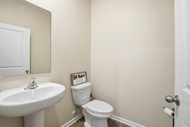 185 Aviana Avenue, Hobart, IN 46342