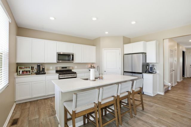 185 Aviana Avenue, Hobart, IN 46342