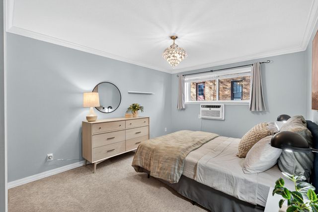 2700 W 44th Street 104, Minneapolis, MN 55410