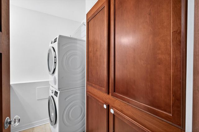 2700 W 44th Street 104, Minneapolis, MN 55410