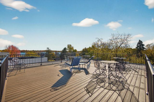 2700 W 44th Street 104, Minneapolis, MN 55410