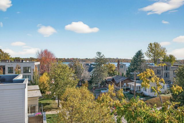 2700 W 44th Street 104, Minneapolis, MN 55410