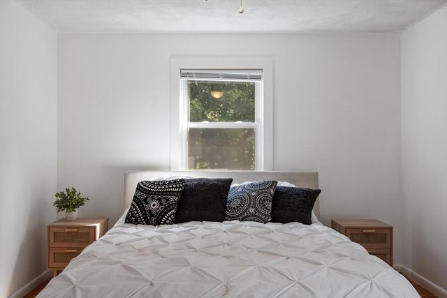 4 Louis Rd, Tewksbury, MA 01876
