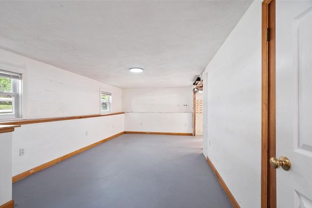 4 Louis Rd, Tewksbury, MA 01876