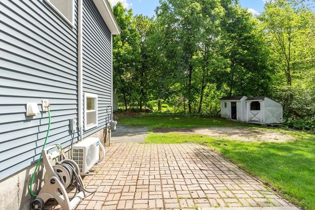 4 Louis Rd, Tewksbury, MA 01876