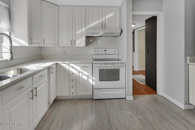 616 W Minnesota Avenue, Deland, FL 32720