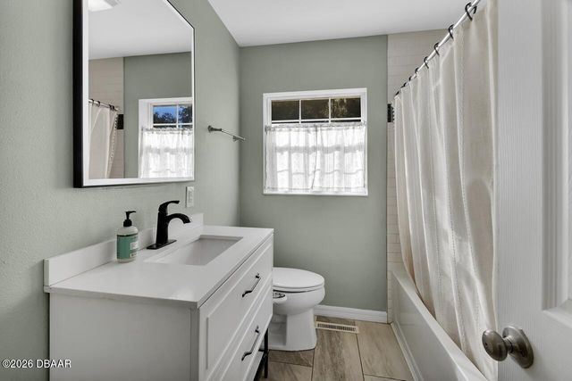 616 W Minnesota Avenue, Deland, FL 32720