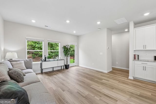 7846 Marie Way, Fairburn, GA 30213