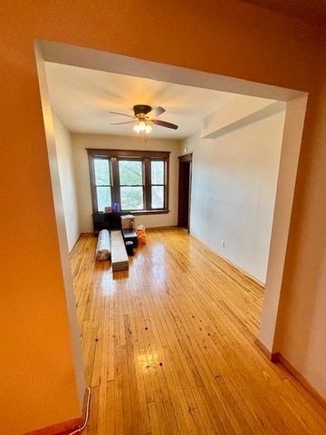 1640 W Melrose Street 3, Chicago, IL 60657