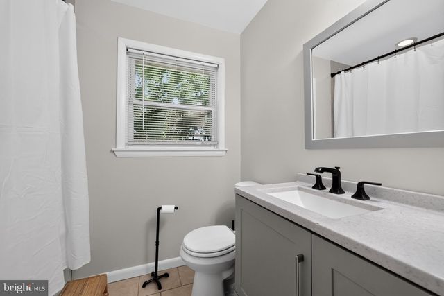 422 CONARD DR, Springfield, PA 19064