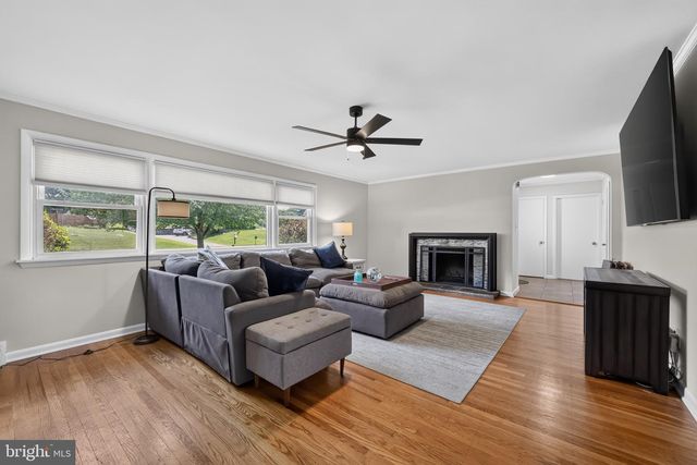 422 CONARD DR, Springfield, PA 19064