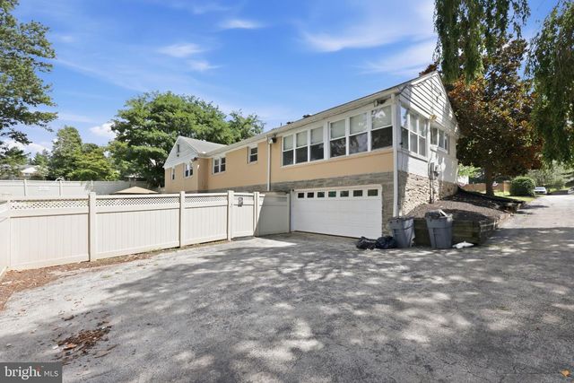 422 CONARD DR, Springfield, PA 19064
