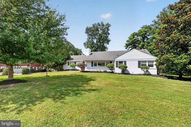 422 CONARD DR, Springfield, PA 19064