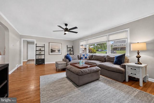 422 CONARD DR, Springfield, PA 19064