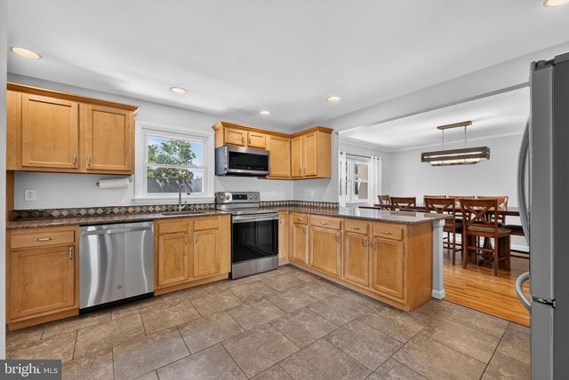 422 CONARD DR, Springfield, PA 19064
