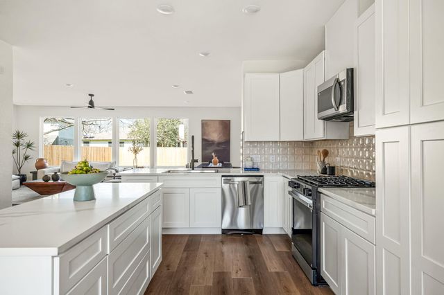 1516 Natural Bridge LN, Pflugerville, TX 78660