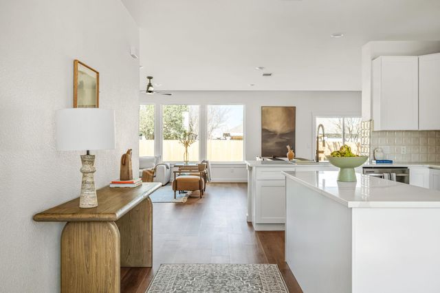 1516 Natural Bridge LN, Pflugerville, TX 78660