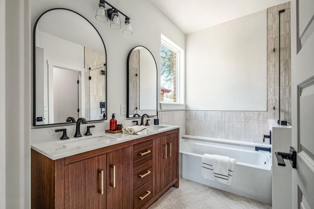 1516 Natural Bridge LN, Pflugerville, TX 78660