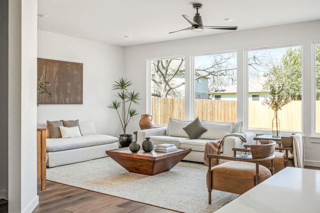 1516 Natural Bridge LN, Pflugerville, TX 78660