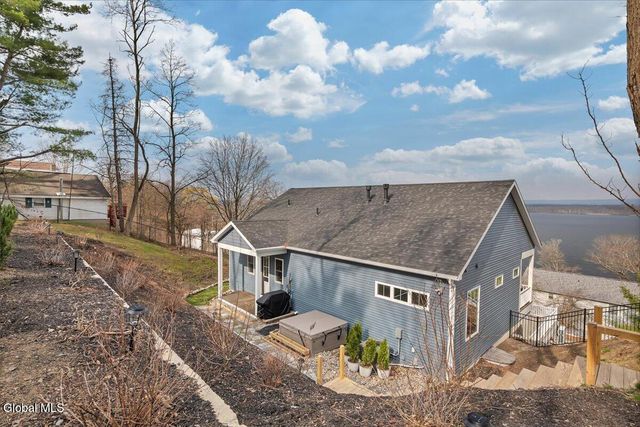 91 Rodgers Lane, Saratoga, NY 12866