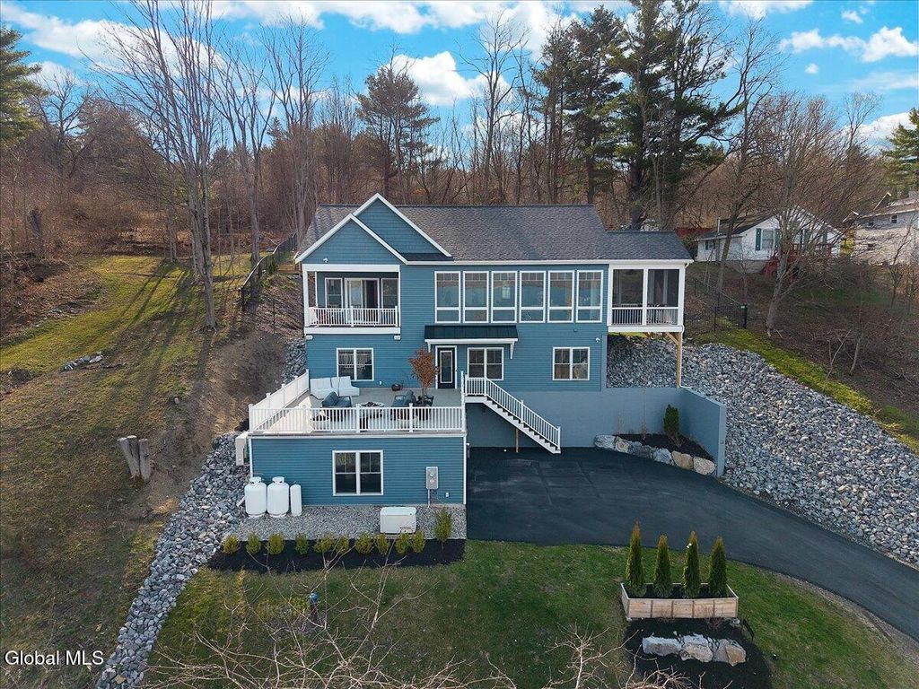 91 Rodgers Lane, Saratoga, NY 12866