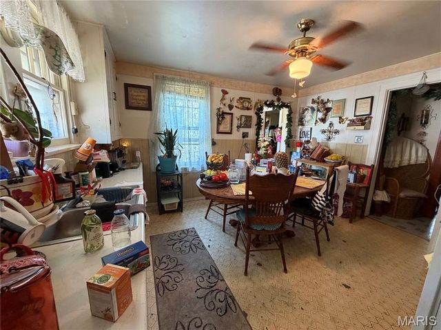 613 Wabash Avenue, Belleville, IL 62220