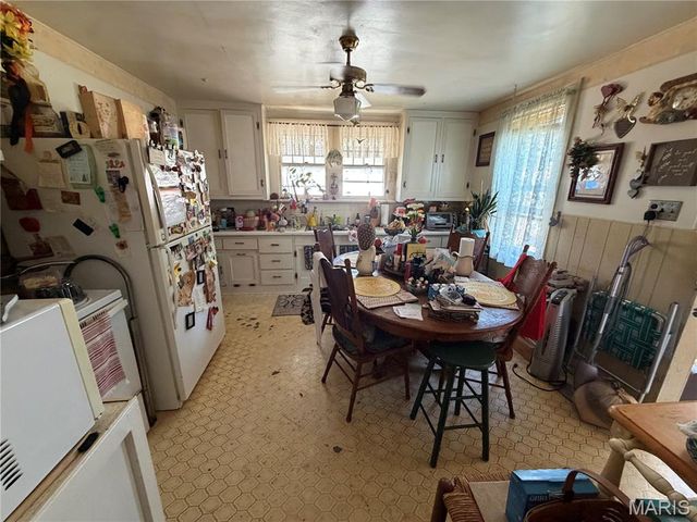 613 Wabash Avenue, Belleville, IL 62220