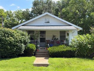 613 Wabash Avenue, Belleville, IL 62220