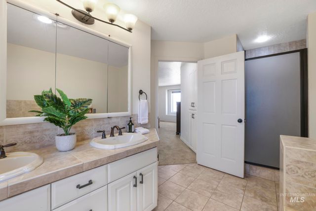 1888 Candleridge Dr., Twin Falls, ID 83301
