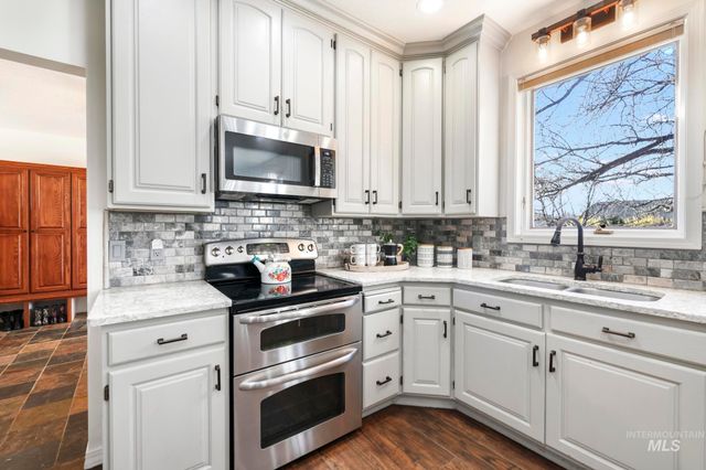 1888 Candleridge Dr., Twin Falls, ID 83301