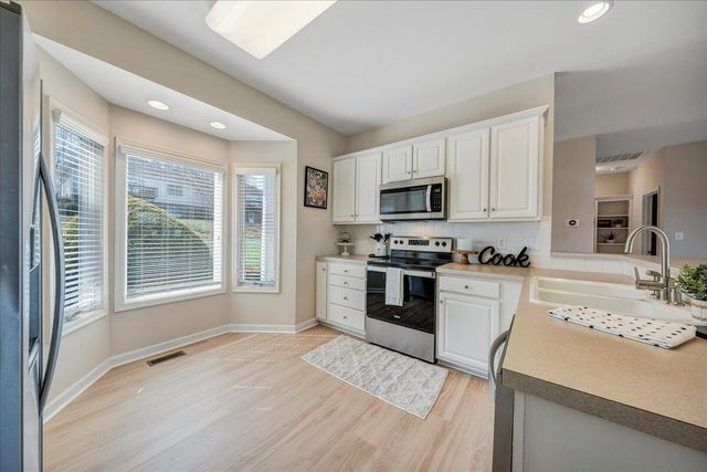 1114 8Th Fairway LN, Huddleston, VA 24104