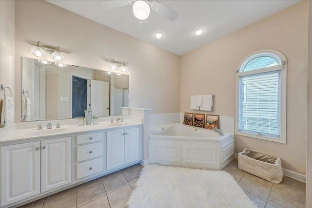 1114 8Th Fairway LN, Huddleston, VA 24104